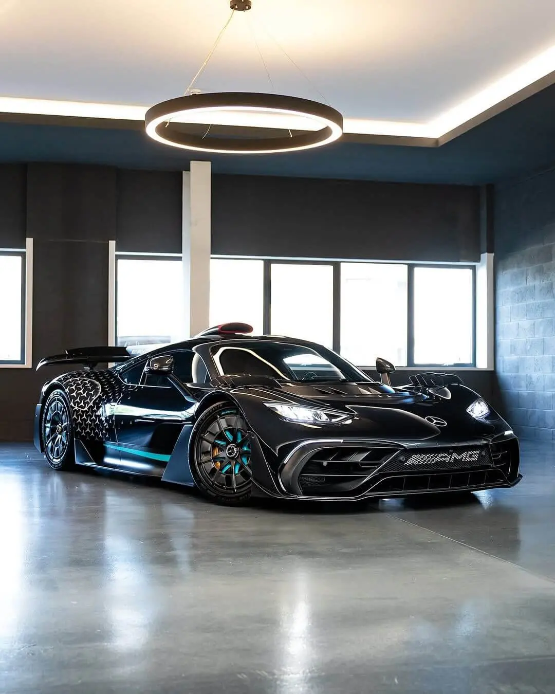 2025 Mercedes-Benz AMG ONE