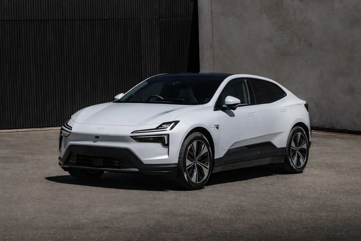 2025 Polestar 4