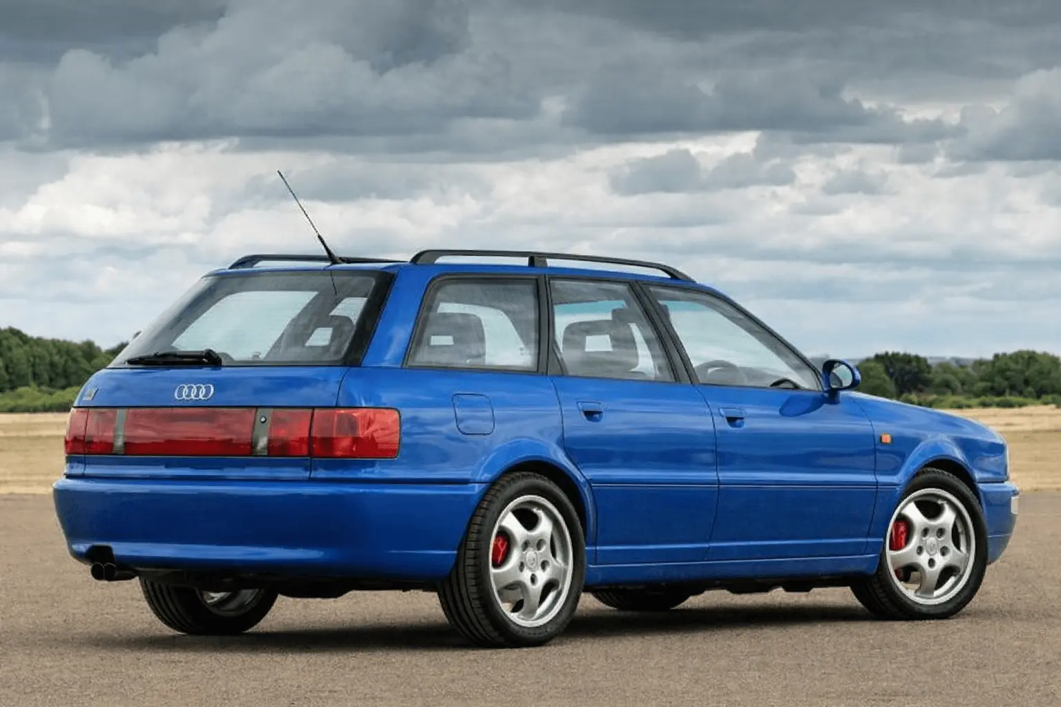 1995 Audi RS2 rear view