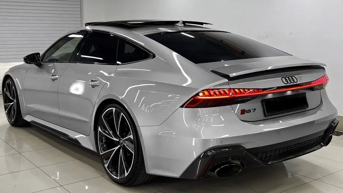2024 Audi RS7 rear view