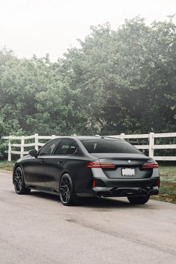 2026 BMW 550 rear view