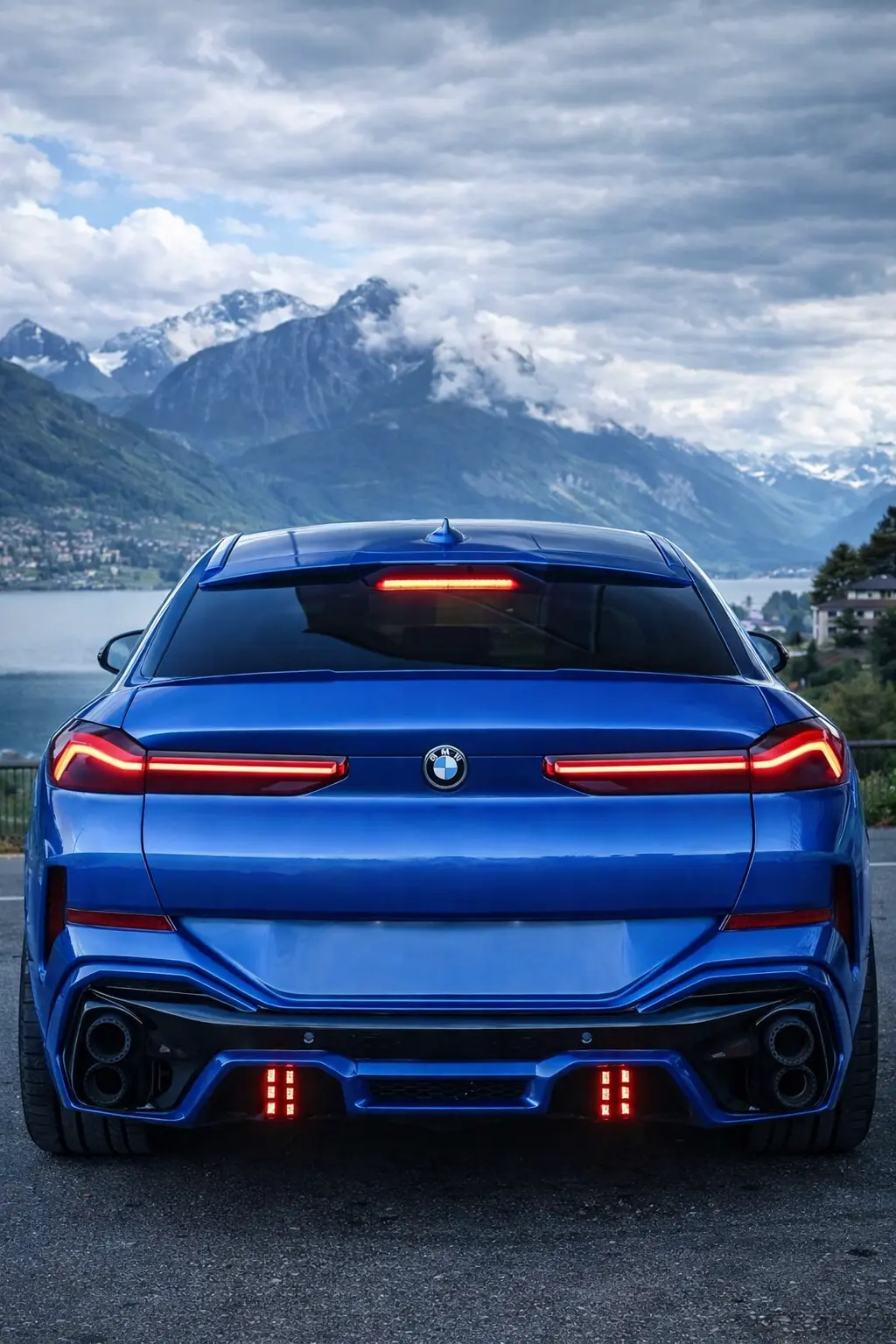 2022 BMW X6 M rear view