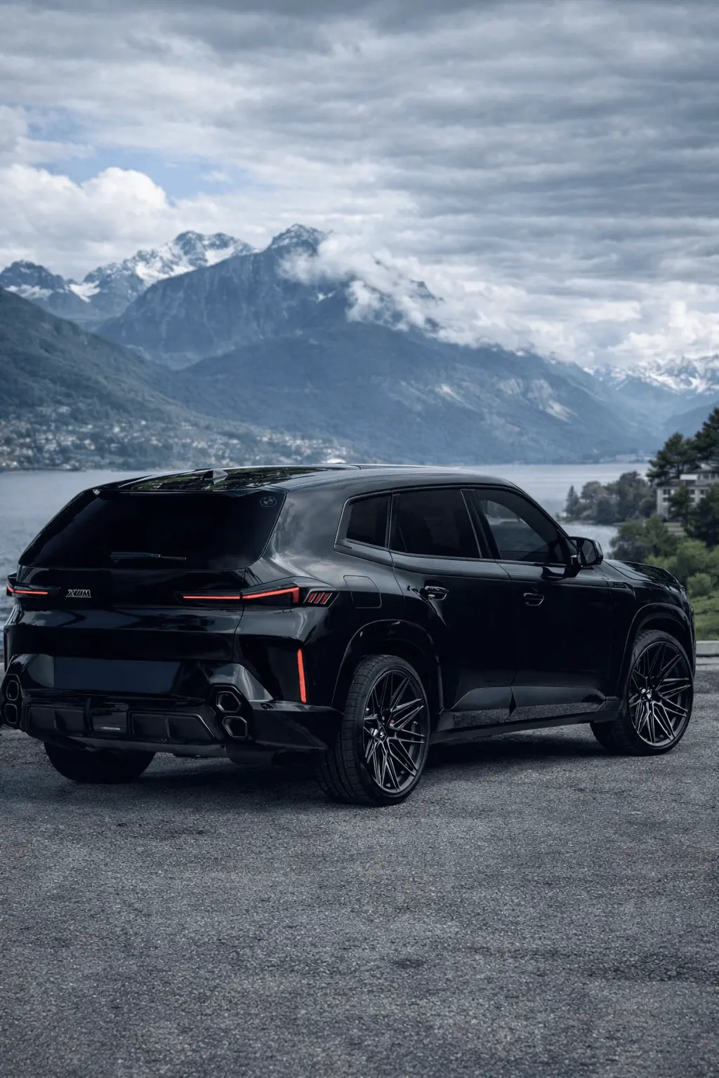 2024 BMW XM rear view