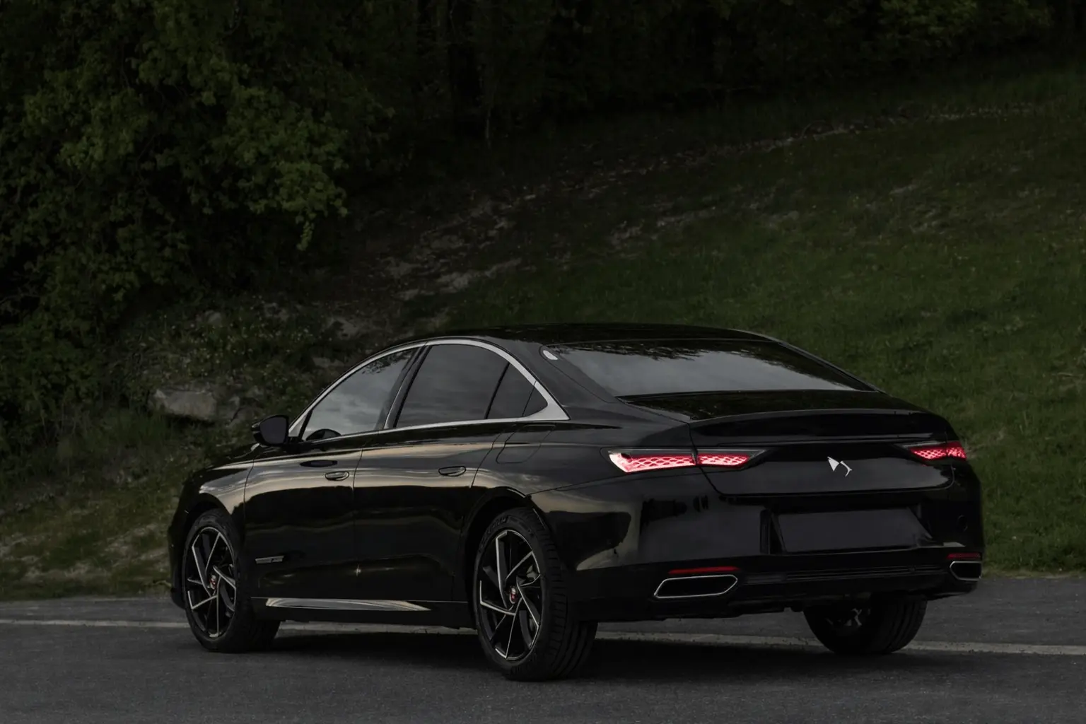 2024 DS Automobiles DS 9 rear view