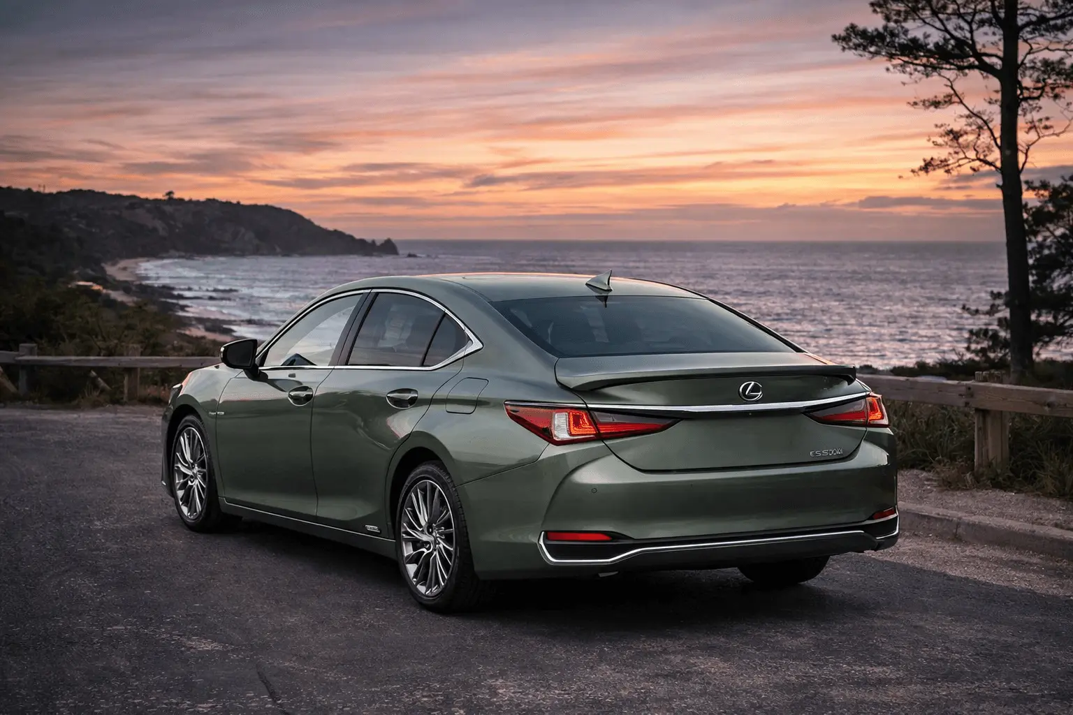 2024 Lexus ES 300 rear view