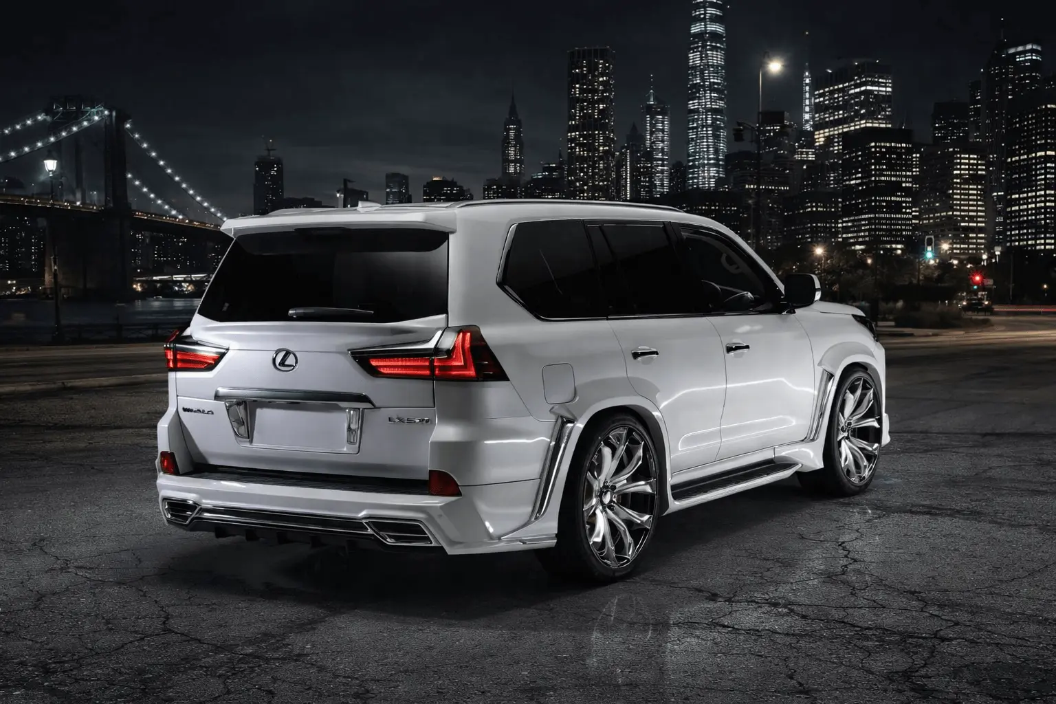 2021 Lexus LX 570 rear view