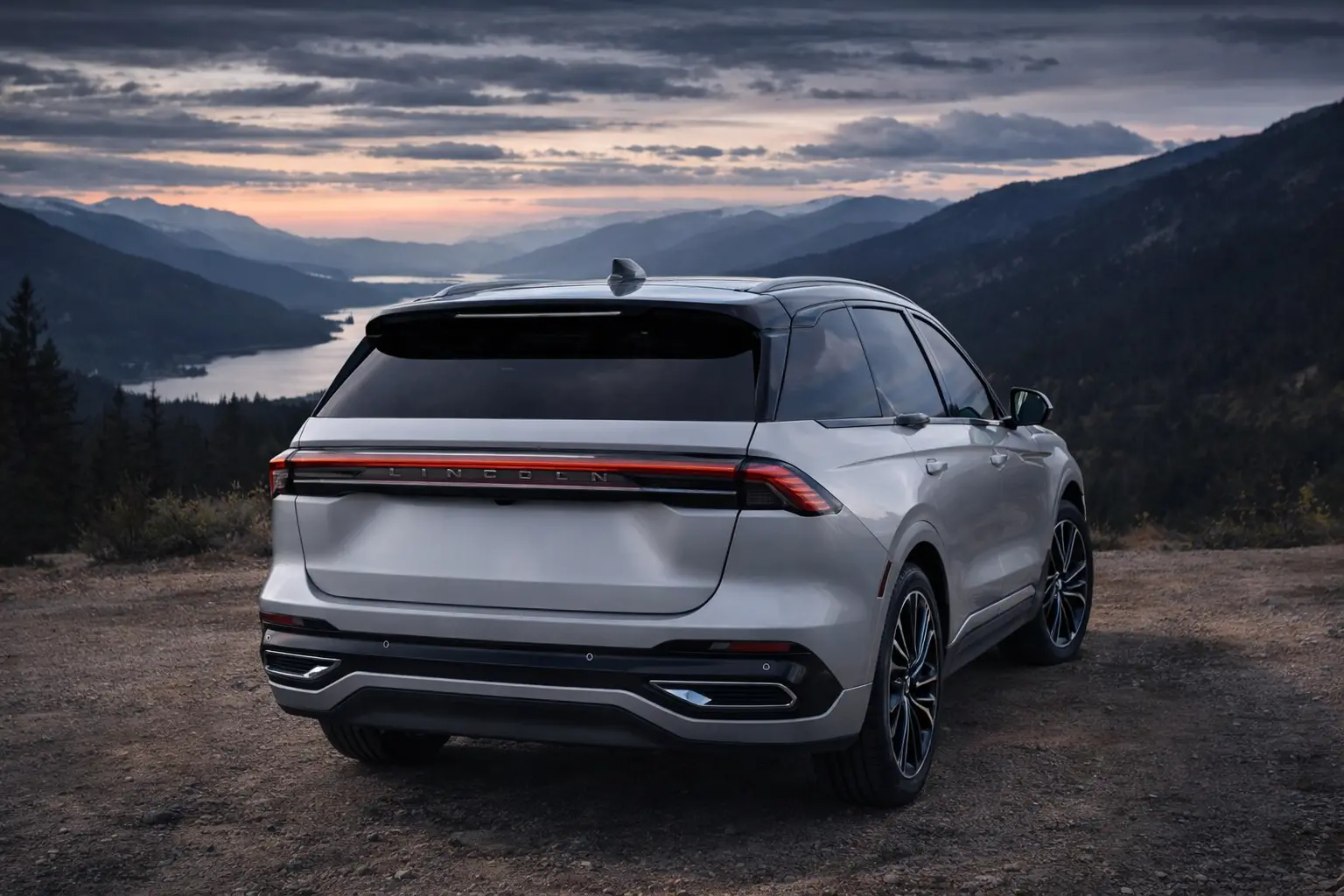 2024 Lincoln Nautilus rear view