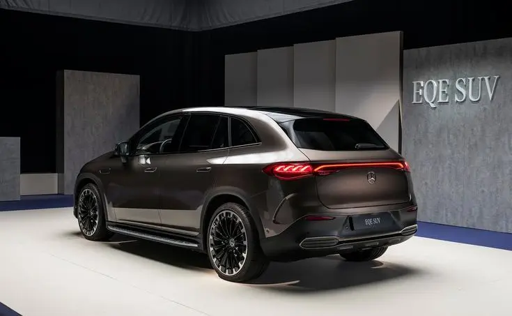 2024 Mercedes-Benz EQE SUV rear view