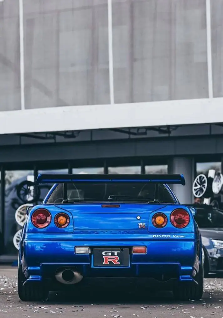 1999 Nissan Skyline rear view