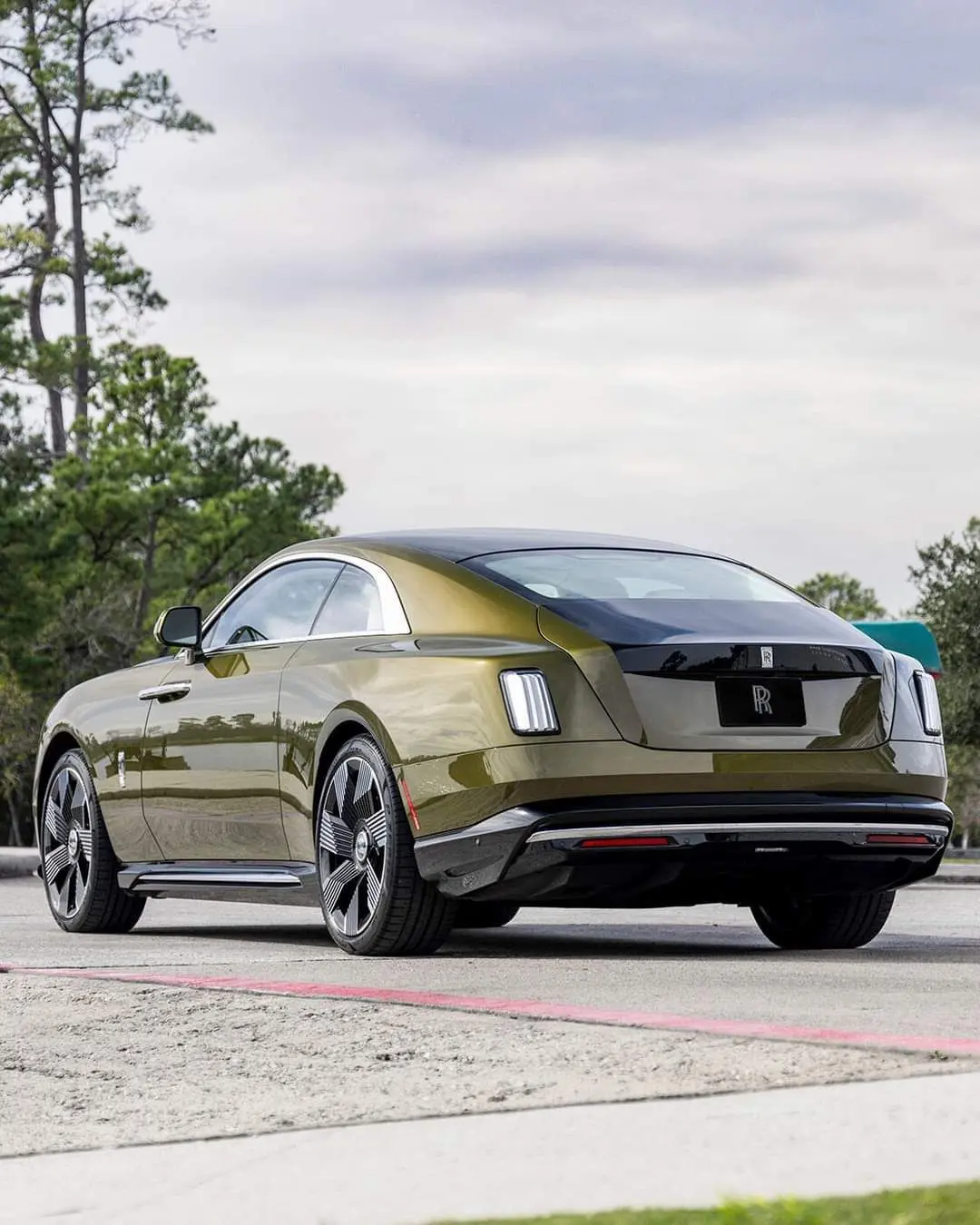 2024 Rolls-Royce Spectre rear view