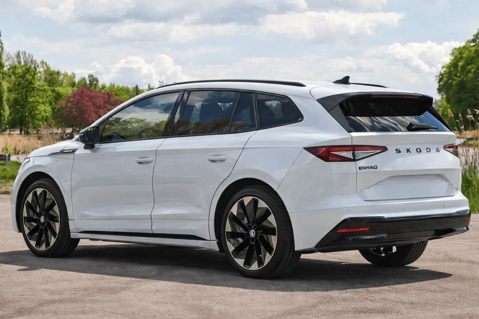 2021 Skoda Enyaq rear view