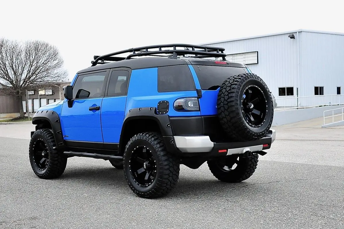 2013 Toyota FJ Cruiser rear view