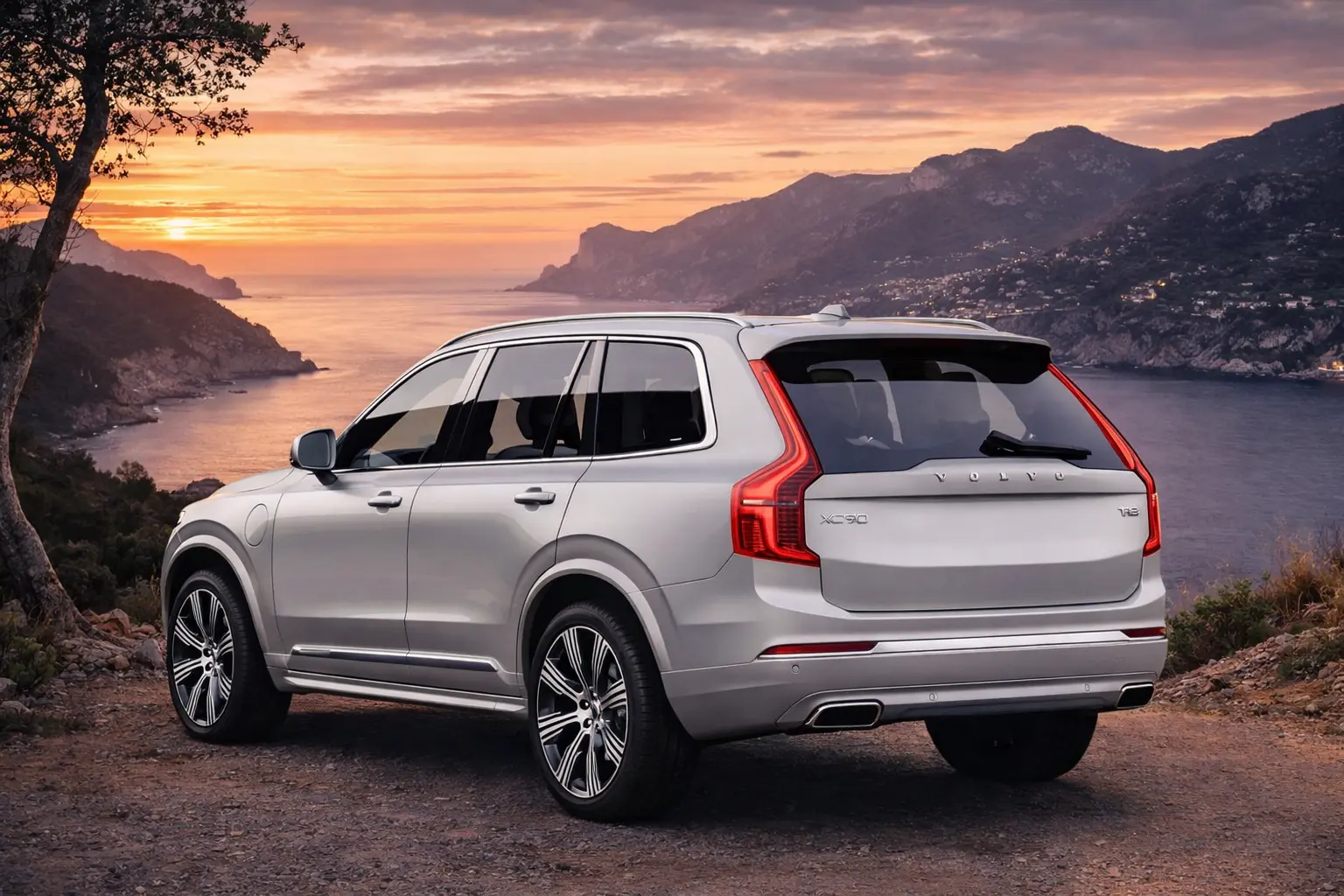 2016 Volvo XC90 rear view