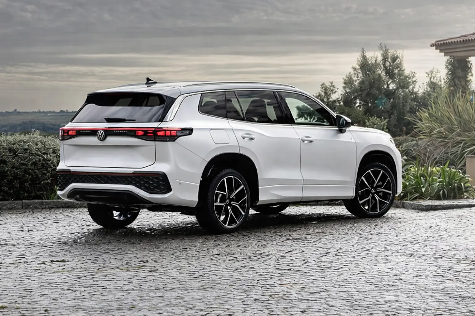 2025 Volkswagen Tayron rear view